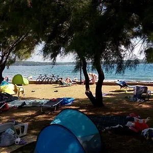 Nina 2*, Novigrad Istria Croazia