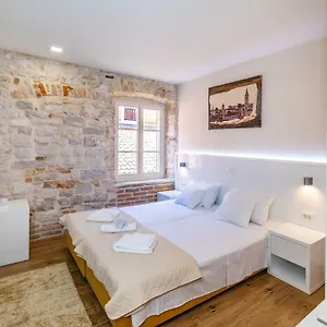 Idassa Atrium Guest house